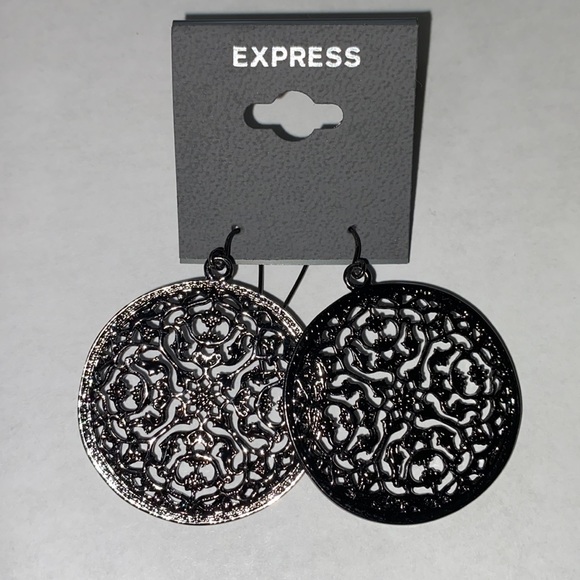 Express Jewelry - EXPRESS GRAY SILVER ROUND DISK DANGLE EARRINGS EX2